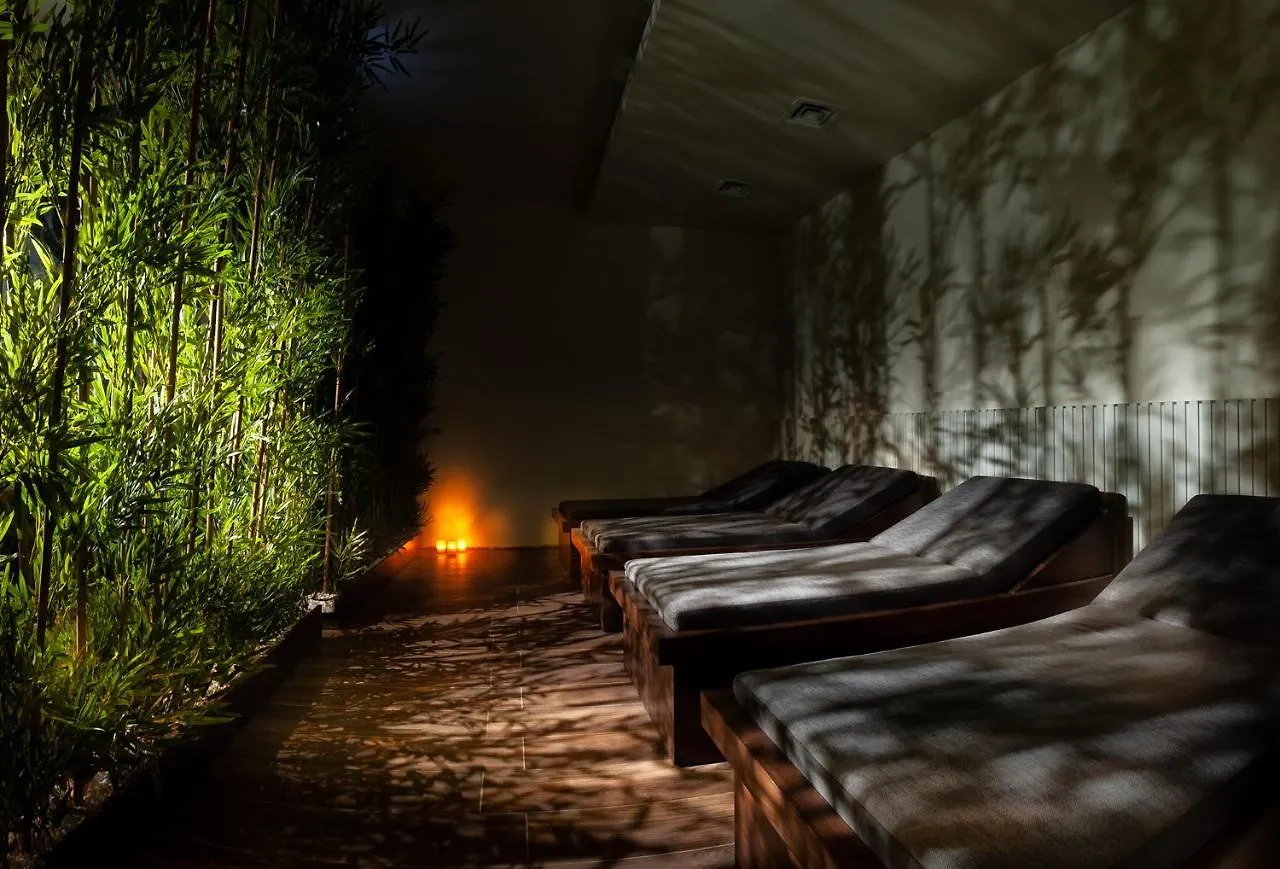 Tnr Otel & Spa Kuşadası 3*,