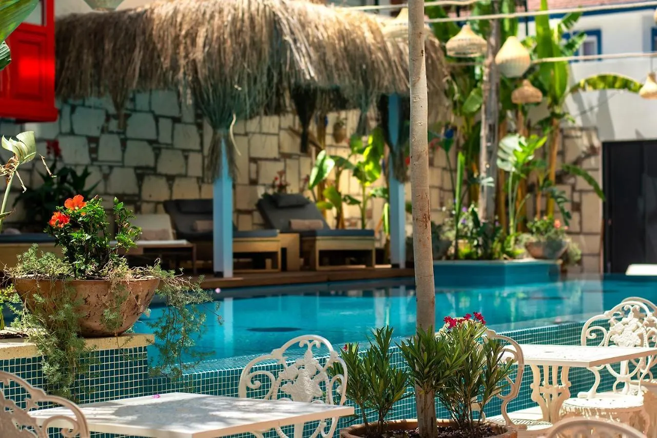 Tnr Otel & Spa Kusadası